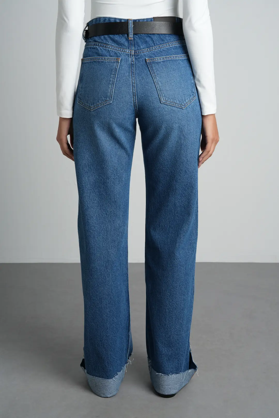 Açık Mavi Straight Fit Normal Bel Katlı Paça Pamuklu Kadın Jean Pantolon