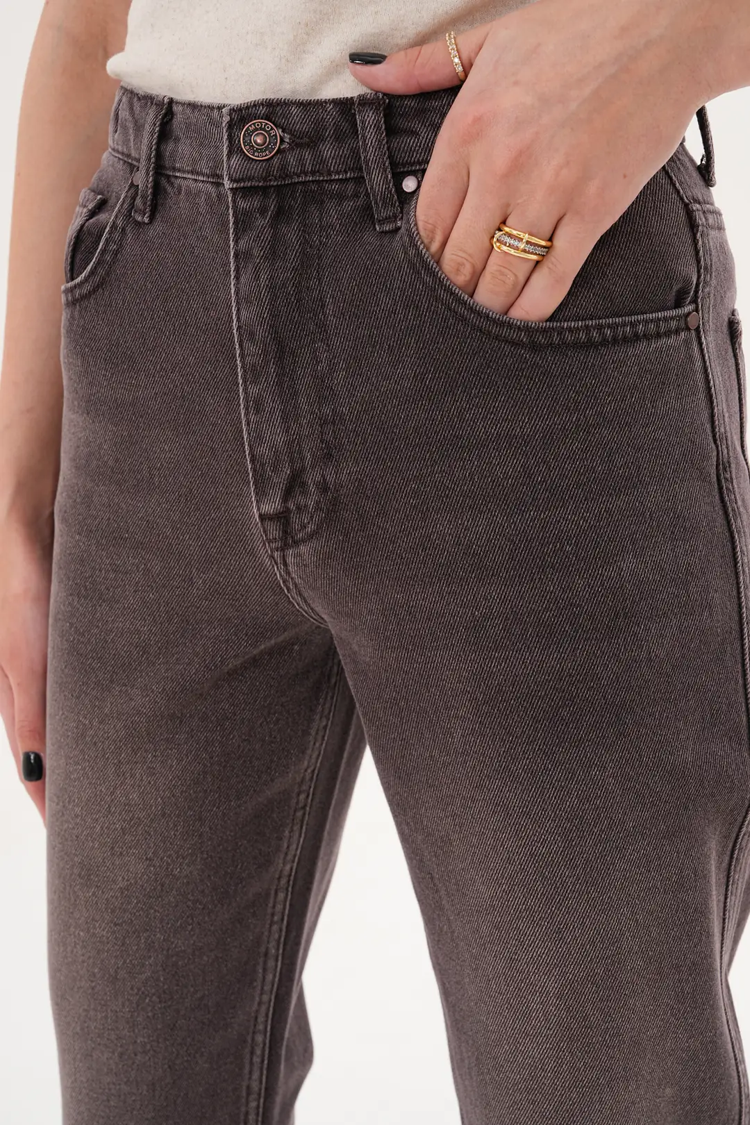 6041 - Kadın Normal Bel Mom Fit Boru Paça Jean Pantolon