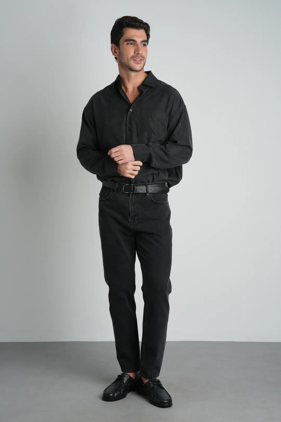 Ürün görseli: Siyah Tapered Fit Normal Bel Pamuklu Erkek Jean Pantolon