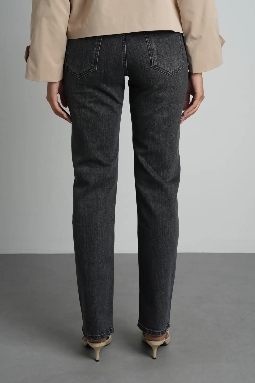 Antrasit Straight Fit Normal Bel Likralı Kadın Jean Pantolon