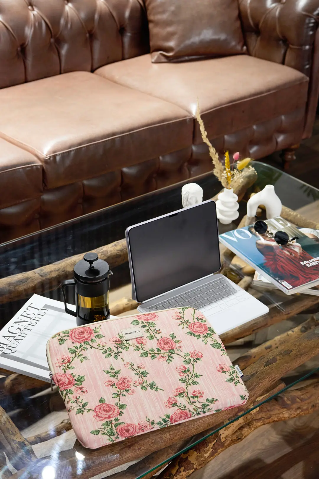 Minchetto Trio – Pembe Floral Desenli Çanta, 15-16 İnç Laptop Kılıfı ve Makyaj Çanta Seti