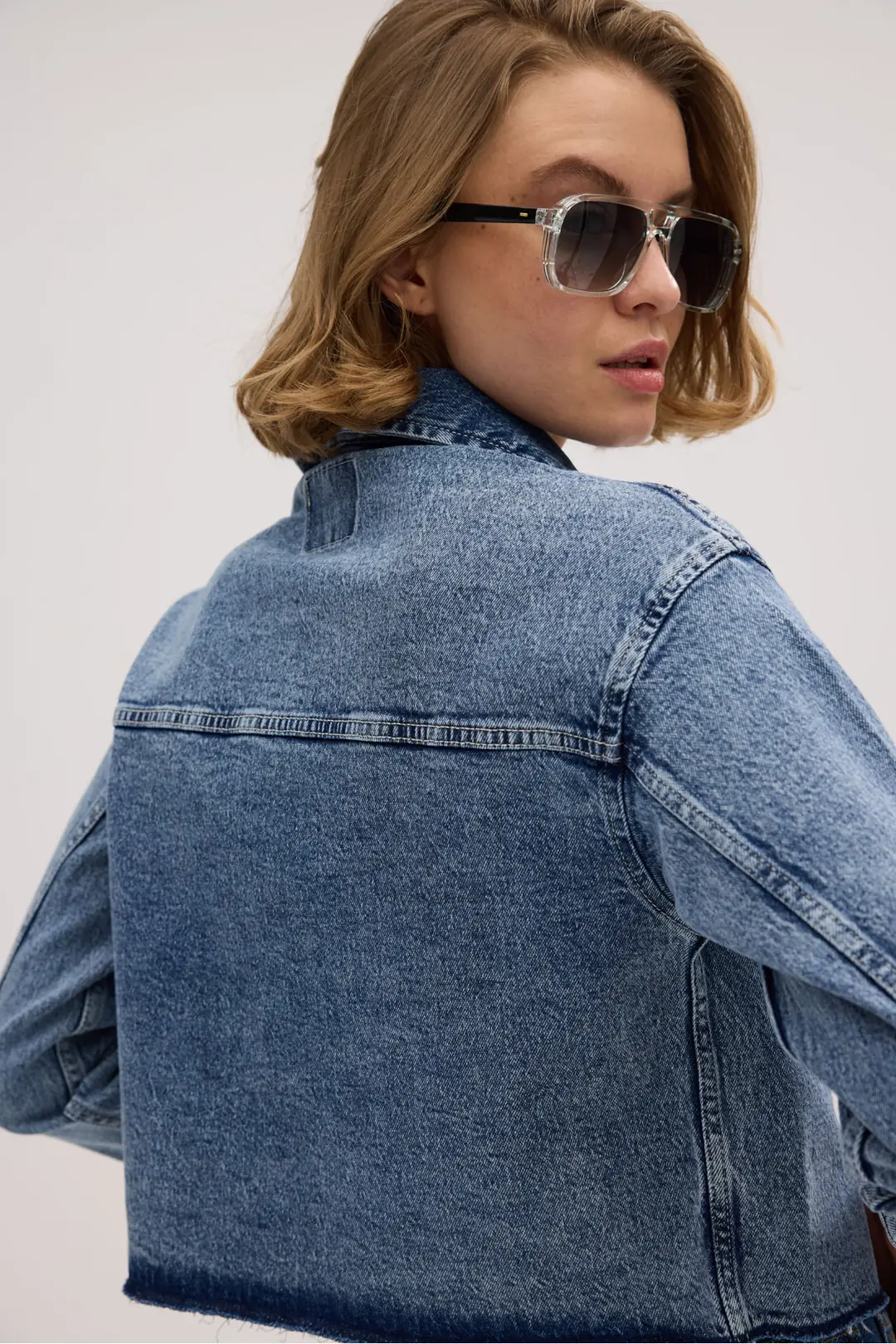 Kadın Rigit Önden Cep Taşlamalı Denim Jean Kot Ceket