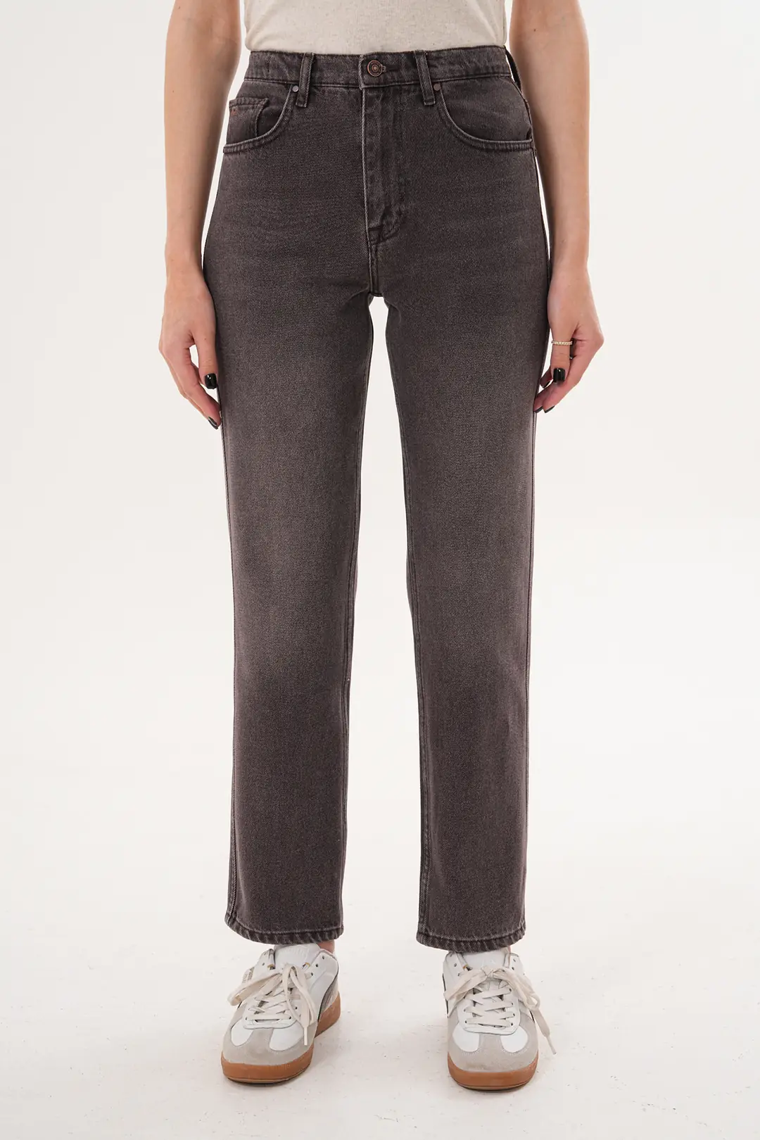 6041 - Kadın Normal Bel Mom Fit Boru Paça Jean Pantolon
