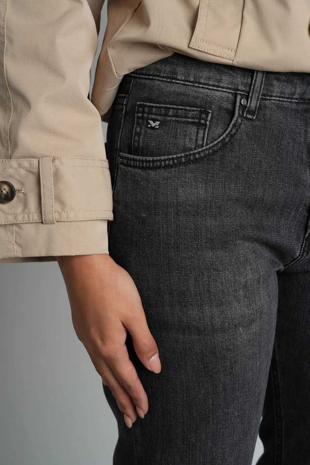 Antrasit Straight Fit Normal Bel Likralı Kadın Jean Pantolon