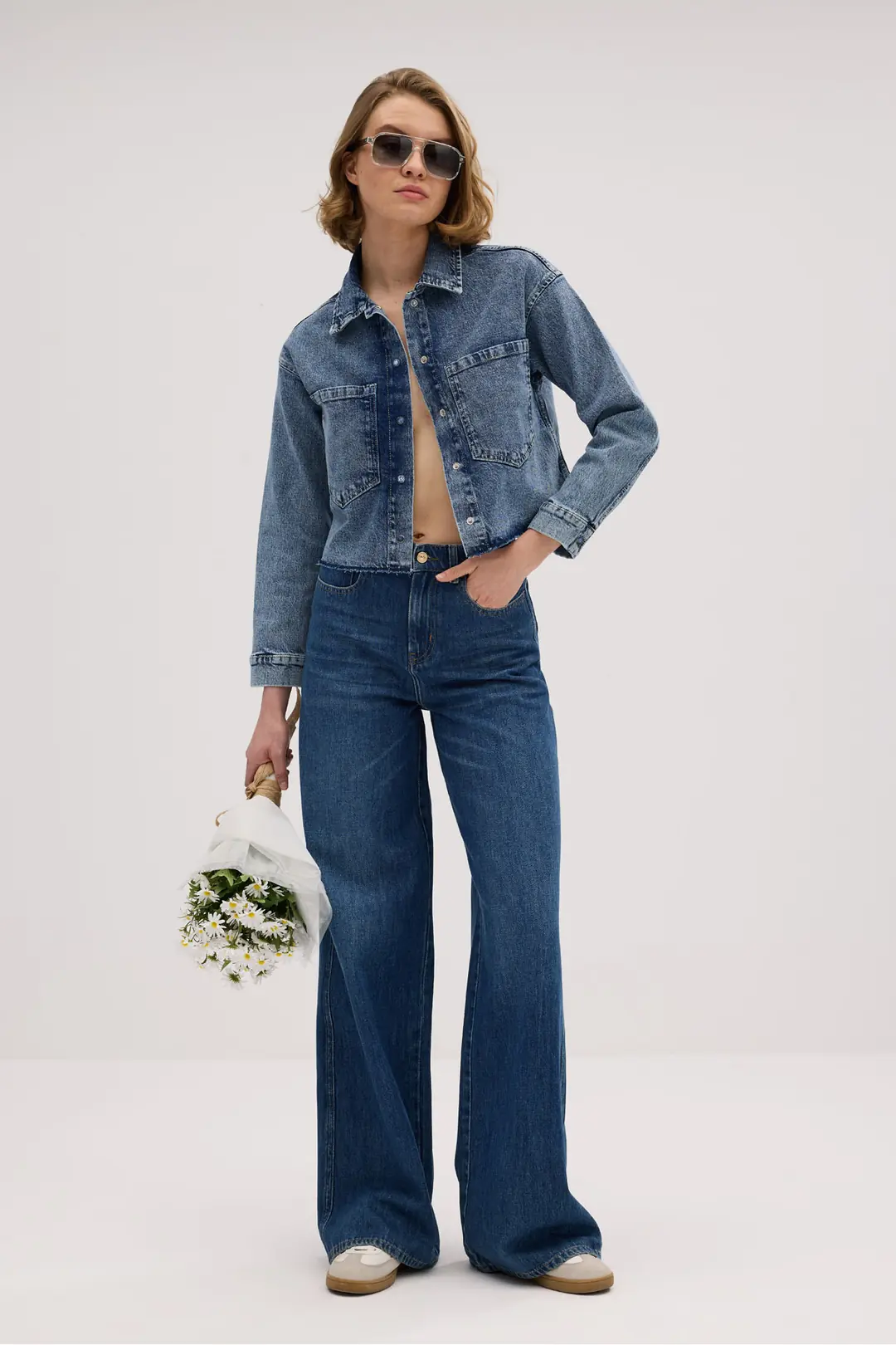 Ürün görseli: Kadın Rigit Önden Cep Taşlamalı Denim Jean Kot Ceket