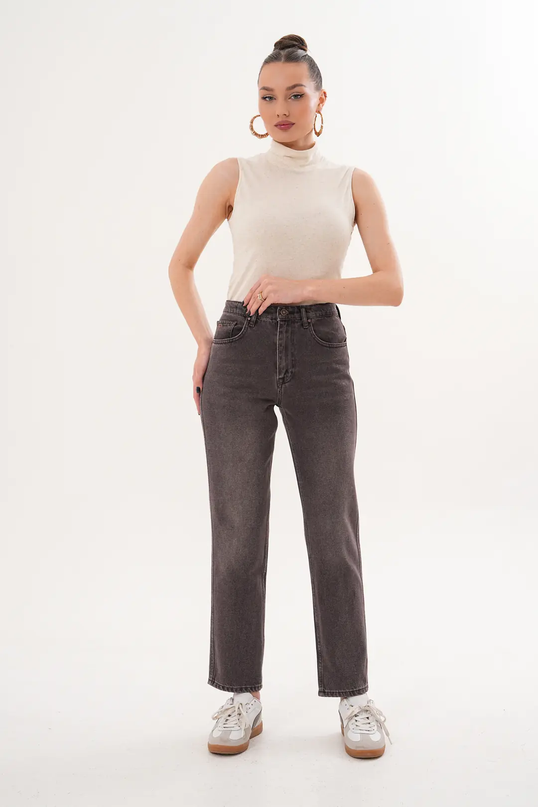6041 - Kadın Normal Bel Mom Fit Boru Paça Jean Pantolon