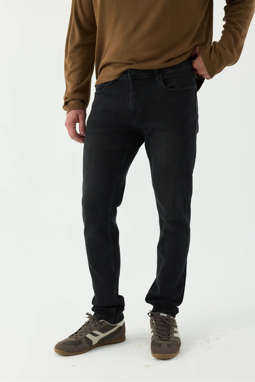 Erkek Slim Fit Normal Bel Dar Paça Jean Pantolon