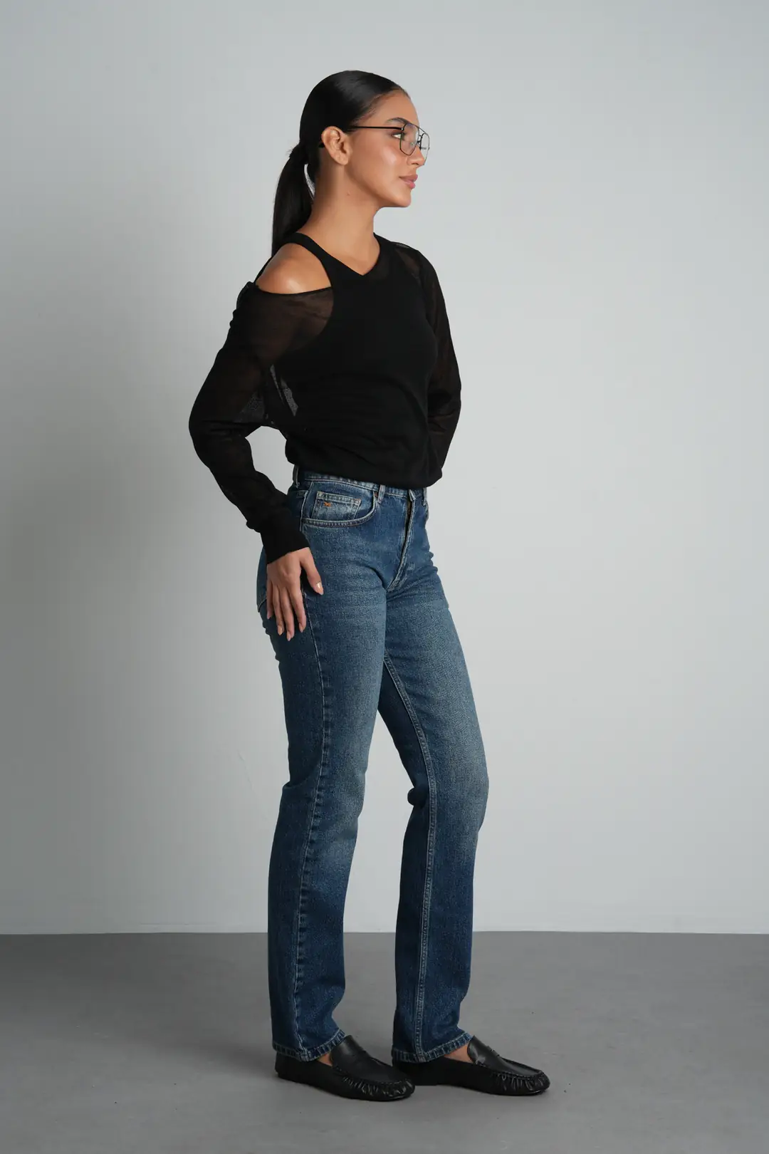 Ürün görseli: Mavi Straight Fit Normal Bel Likralı Kadın Jean Pantolon